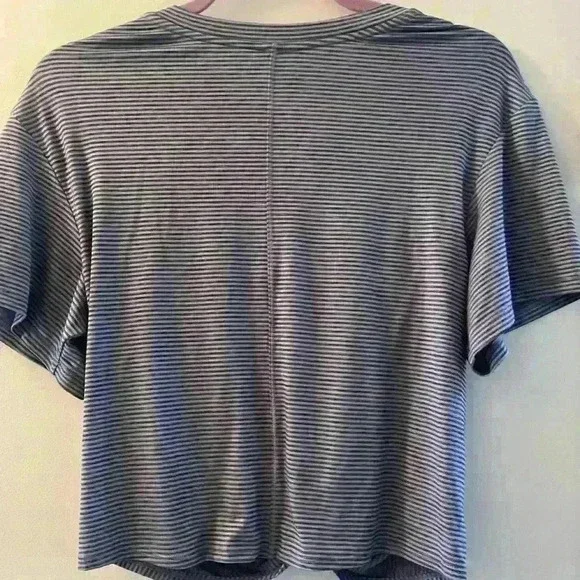 Zella Top - Picture 2 of 4